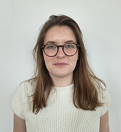 Frau  Emilia Lüßgen