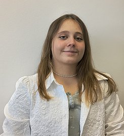 Ms  Sophie Holberg